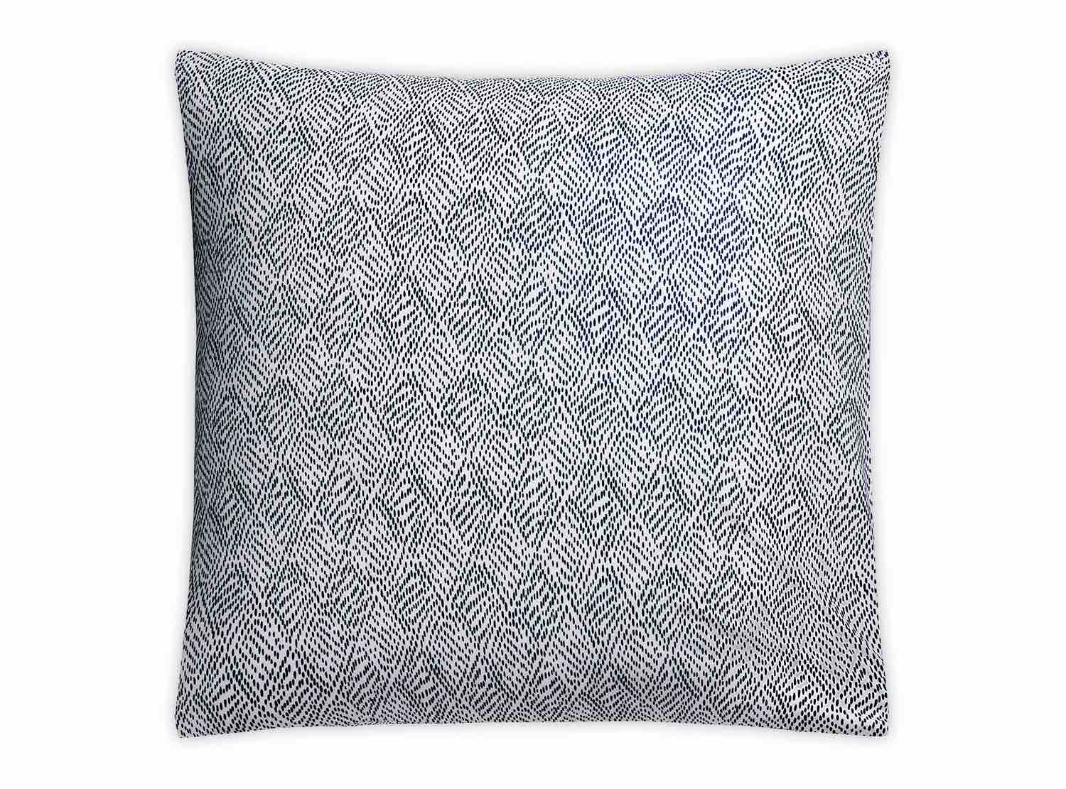 The Matouk Duma Diamond Bedding Collection in Navy features a square throw pillow with a textured geometric pattern, crafted from luxurious 500 thread count Egyptian cotton percale.