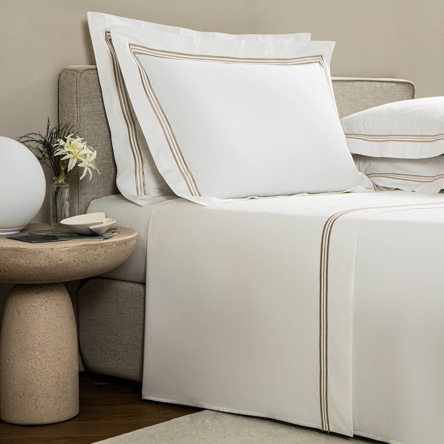 Triplo Bourdon White/Beige Bedding Collection - Thumbnail 4