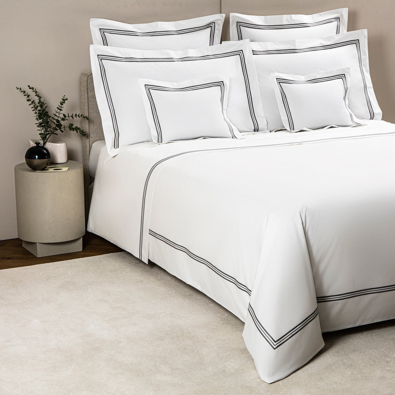 Triplo Bourdon White/Beige Bedding Collection - Thumbnail 3
