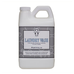 Le Blanc Laundry Wash, equipped with a handle and label, is ideal for laundering various fabrics such as cotton and polyester while adding a delightful fragrance.