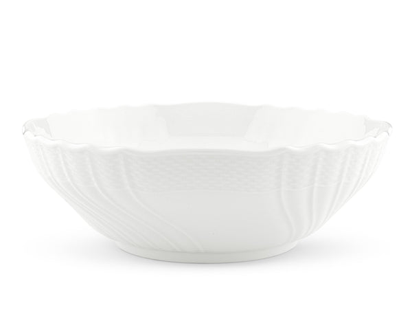 The GINORI 1735 Vecchio White Salad Bowl, with its scalloped edge and textured surface evocative of handcrafted porcelain by Ginori 1735, stands against a plain white background.