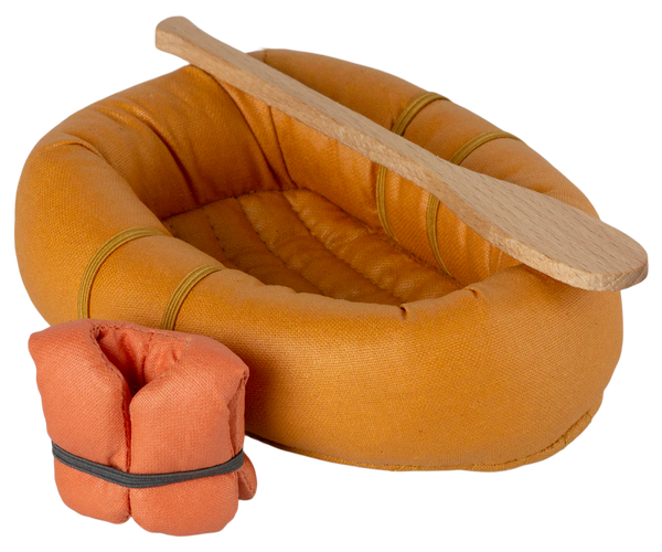 Maileg Rubber Boat in dusty yellow with a single wooden paddle and a matching compact life vest, ideal for an imaginative water adventure.