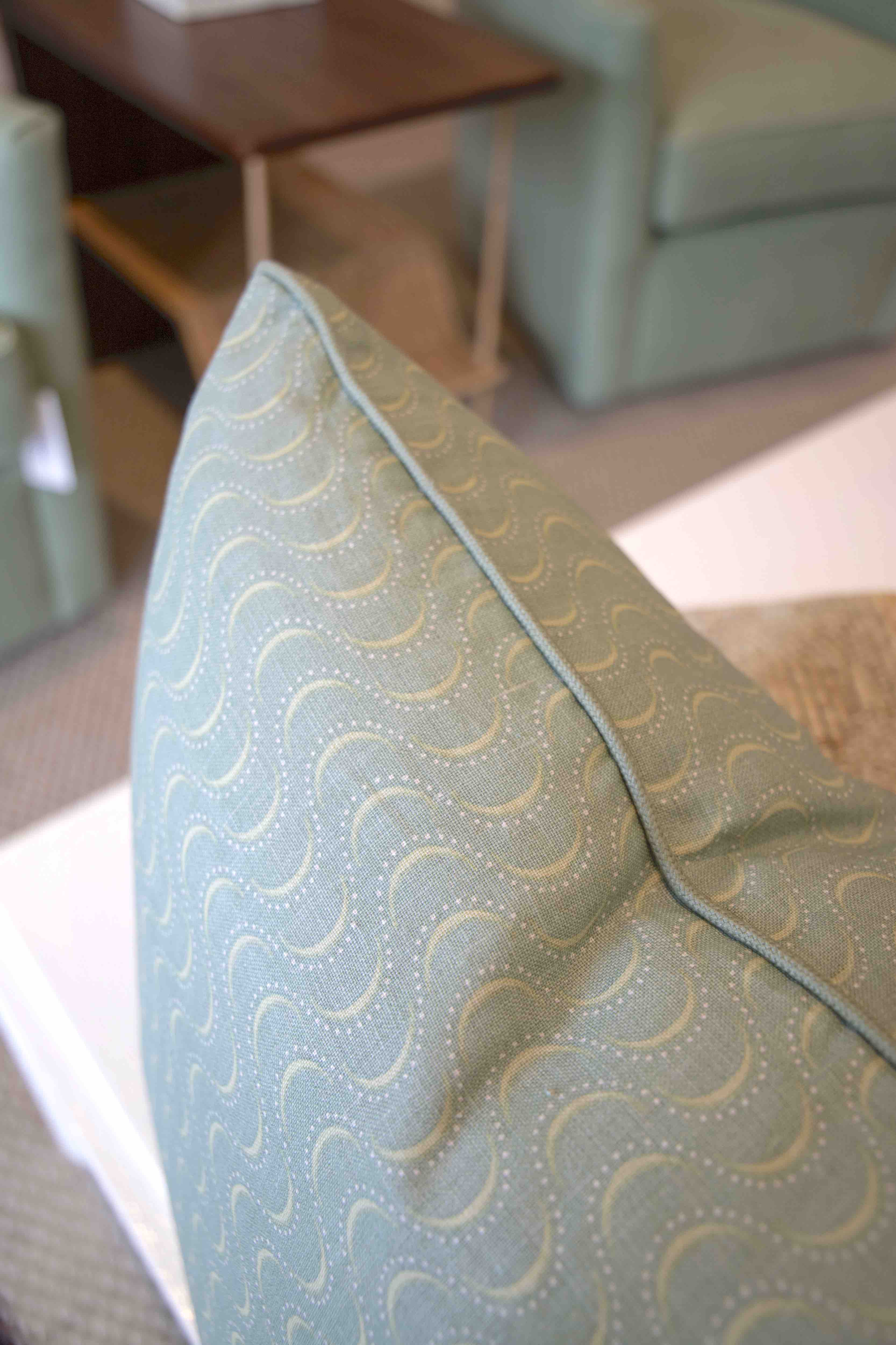 Ondine Soft Green Pillow - Thumbnail 2