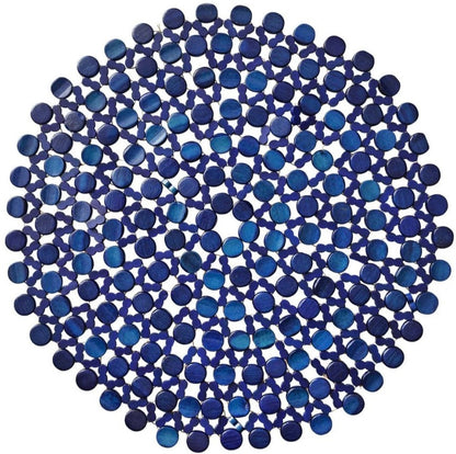 The Kim Seybert Bamboo Round Placemat features interlinked dark and light blue discs in a geometric design, perfect for formal tablescapes or bringing charm to your outdoor table décor.