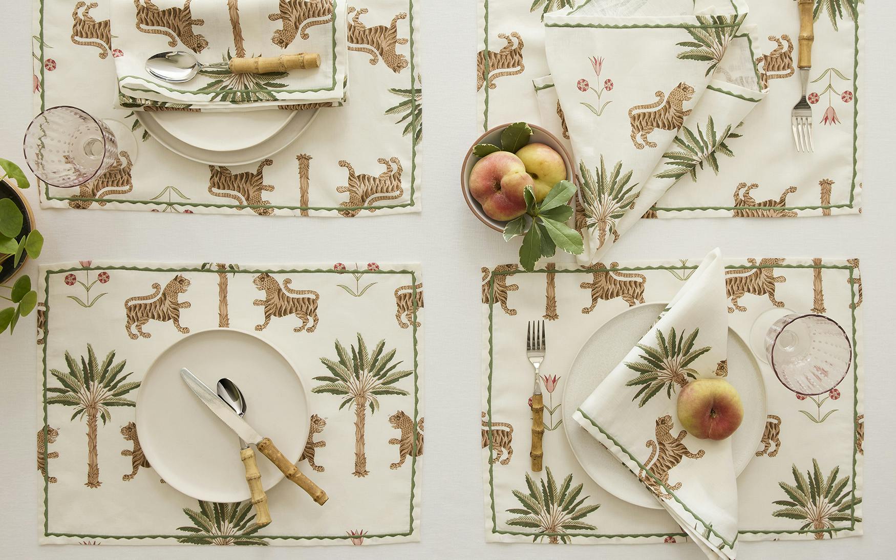 Tiger Palm Tabletop Collection - Thumbnail 3