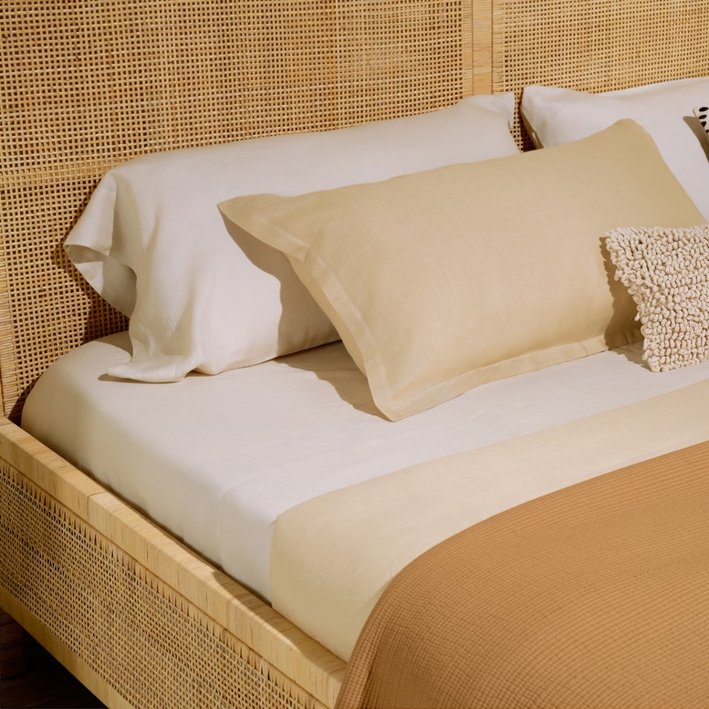 Isla Bed Collection - Thumbnail 3