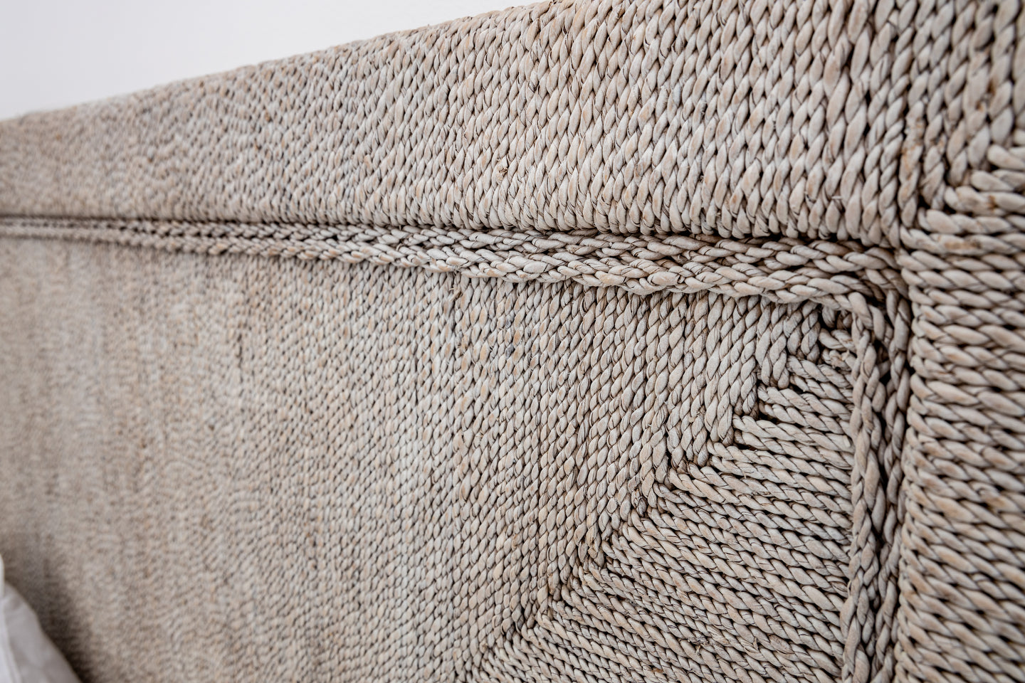 Woodside Queen Bed - Thumbnail 5