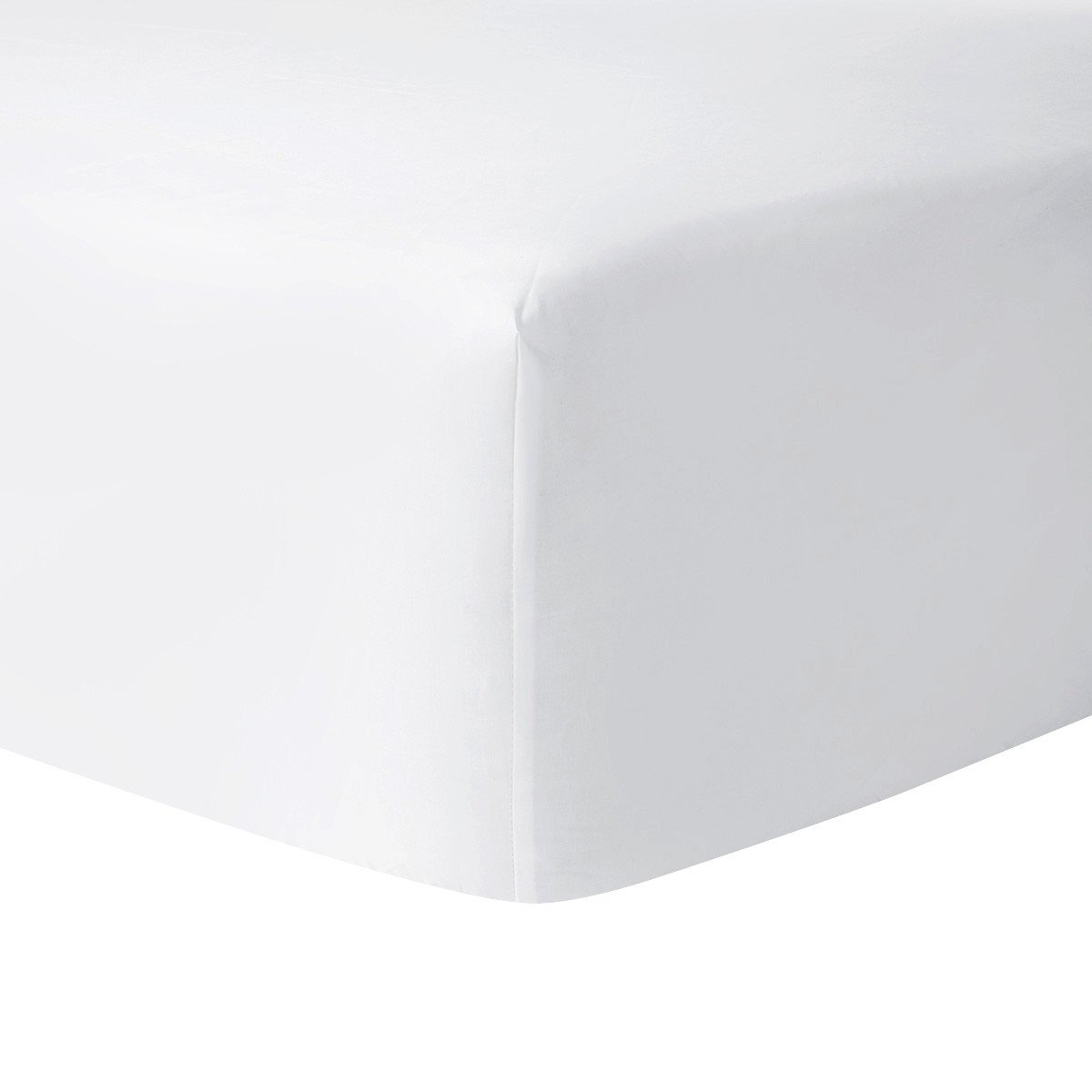 Close-up of the Yves Delorme Roma Blanc Fitted Sheet, a solid white percale fitted sheet in luxury combed cotton, 500 thread count, shown covering a mattress corner.